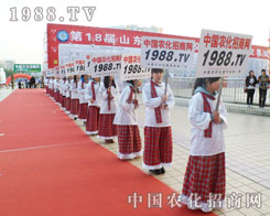 �r�����̾W��(zh��n)ʿ��һ·��ǰ��Ц��Ⱥ����